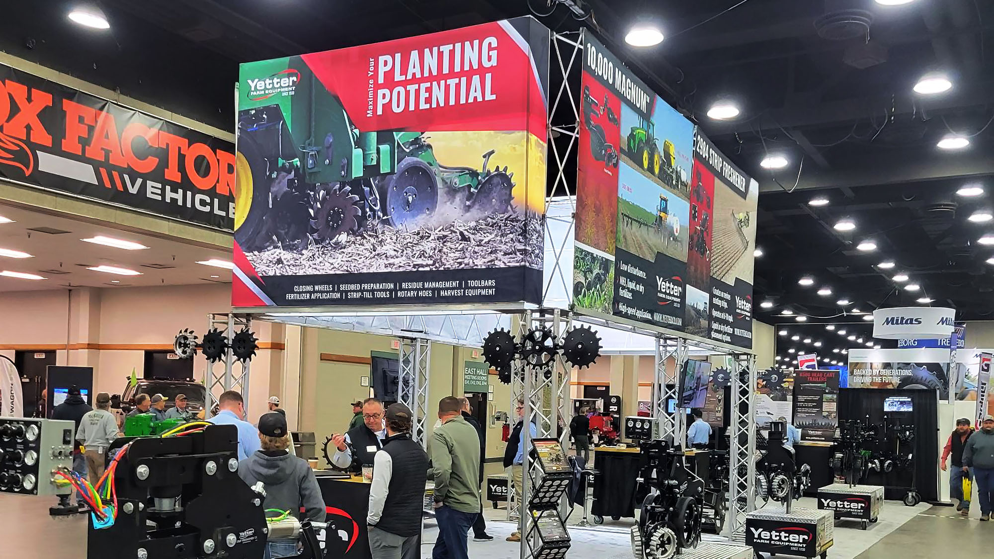trade-show-signage-yetter-large-raised-backdrop-display Trade Show: Yetter Booth setup at FPS